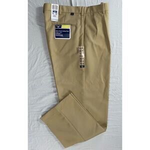 Dockers Relaxed Fit Micro Touch Oxford Dress Pants. Beige, Men's 32X32. NWT!
